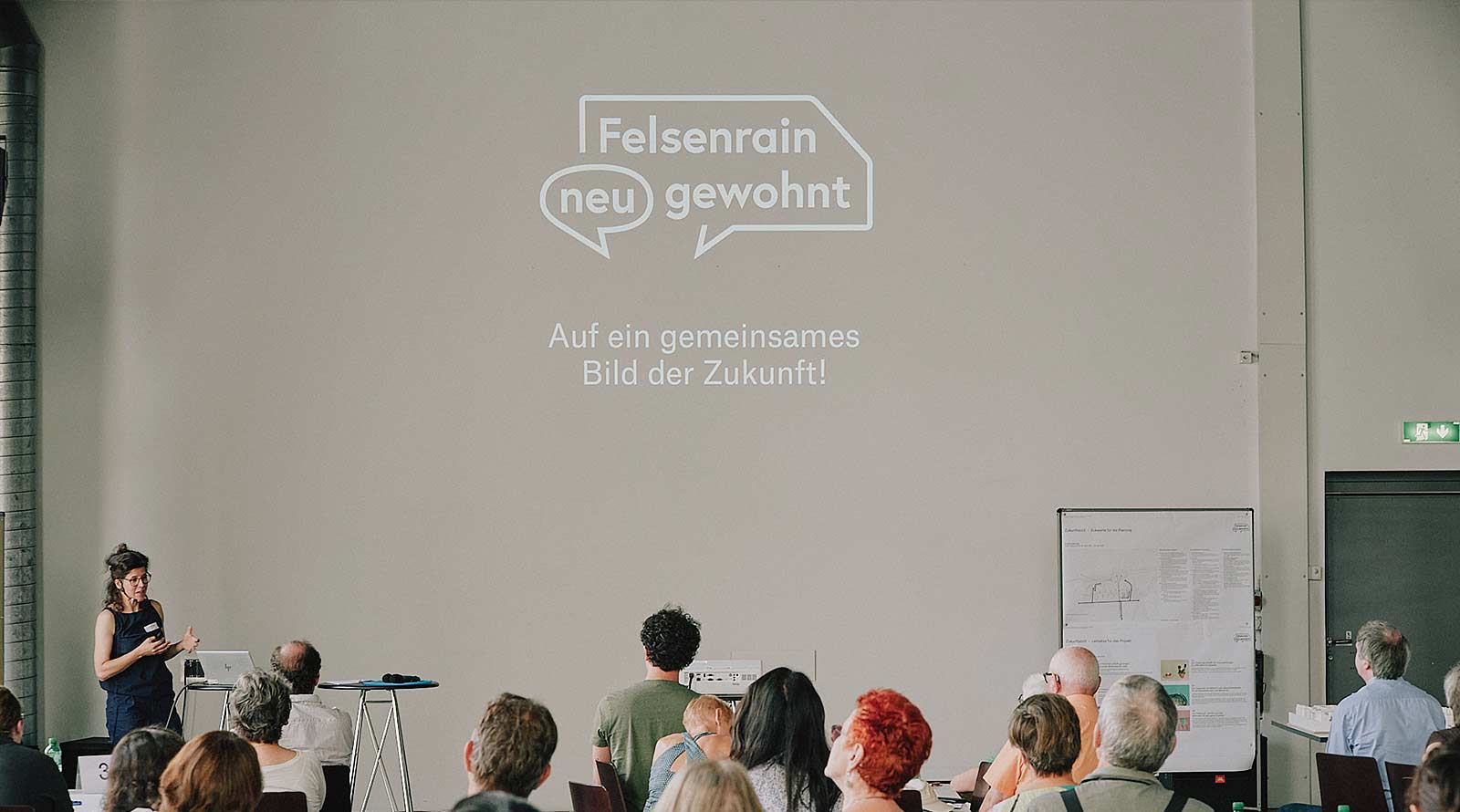 Eindrücke von den Dialogveranstaltungen «Felsenrain: neu - gewohnt», die mit der Methode «World-Café» gestaltet wurden.