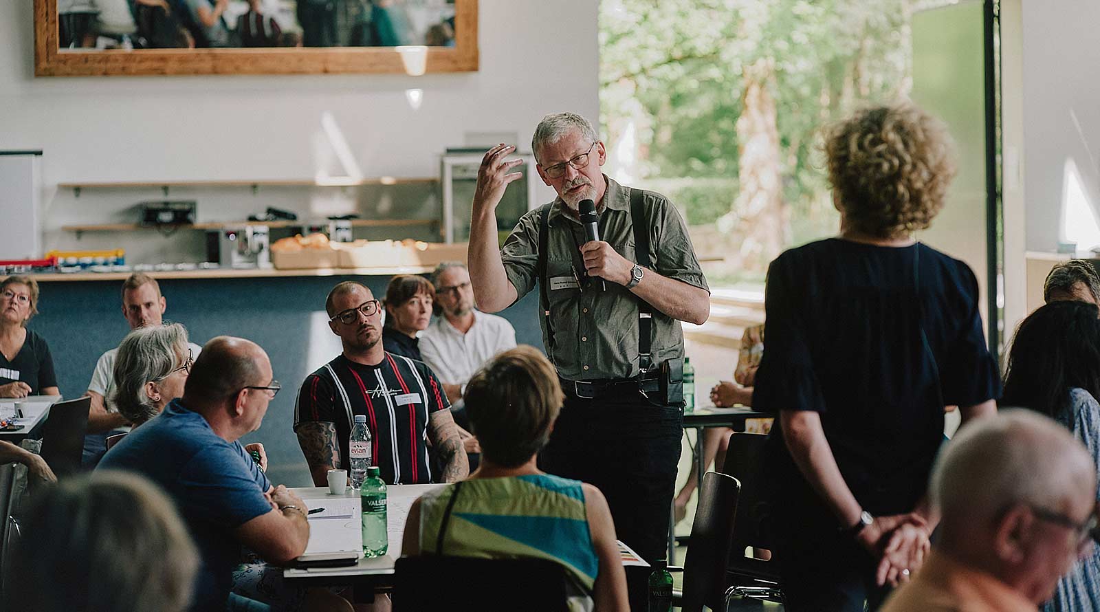 Eindrücke von den Dialogveranstaltungen «Felsenrain: neu - gewohnt», die mit der Methode «World-Café» gestaltet wurden.