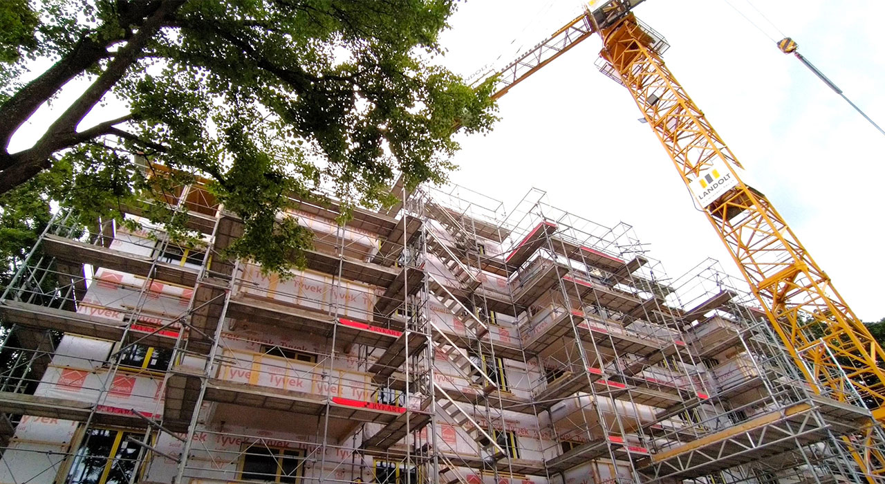 Im Juni 2025 war der Rohbau des Ersatzneubaus Espenhof West fertig. Bild: SAW