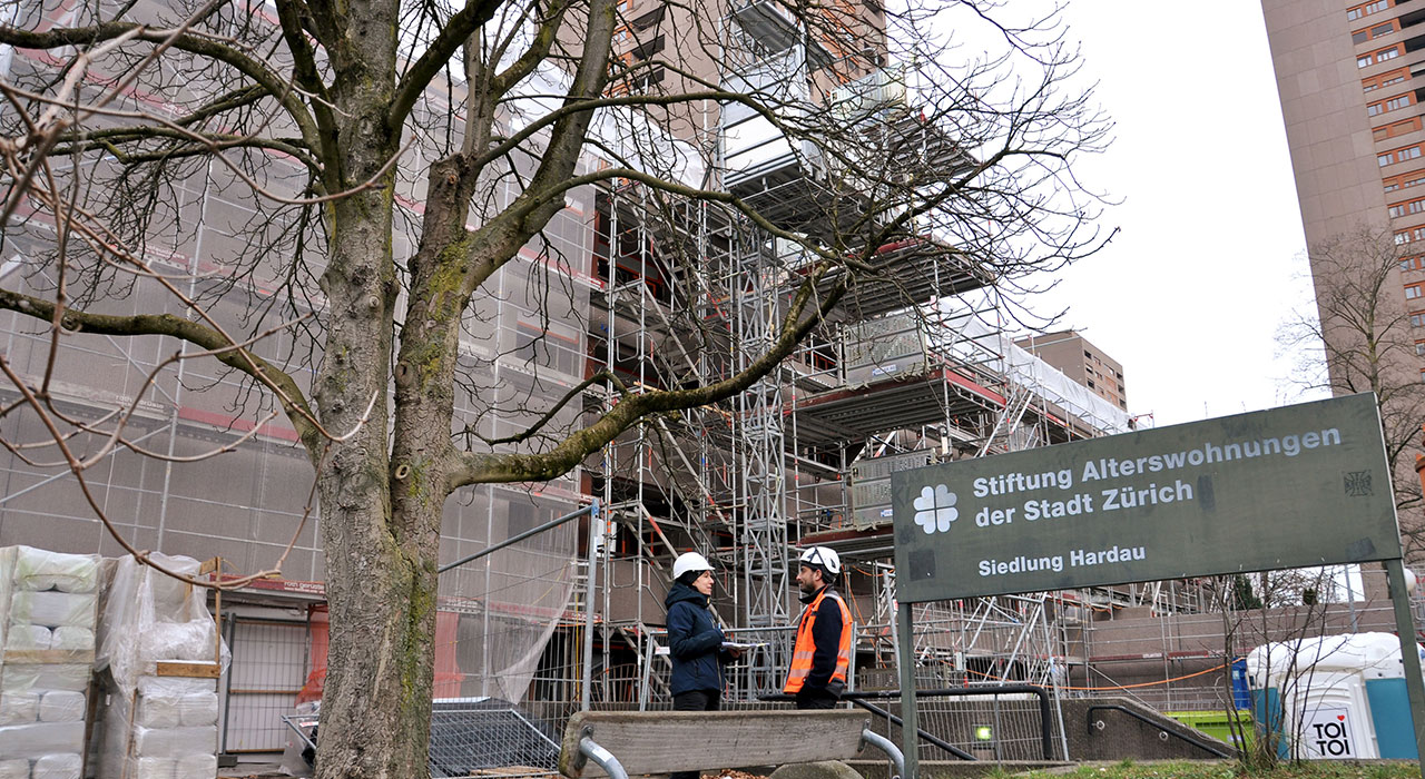 Seit Anfang September 2024 wird die SAW-Siedlung Hardau etappenweise saniert. 2025 schloss die SAW die erste Etappe ab. Bilder: SAW
