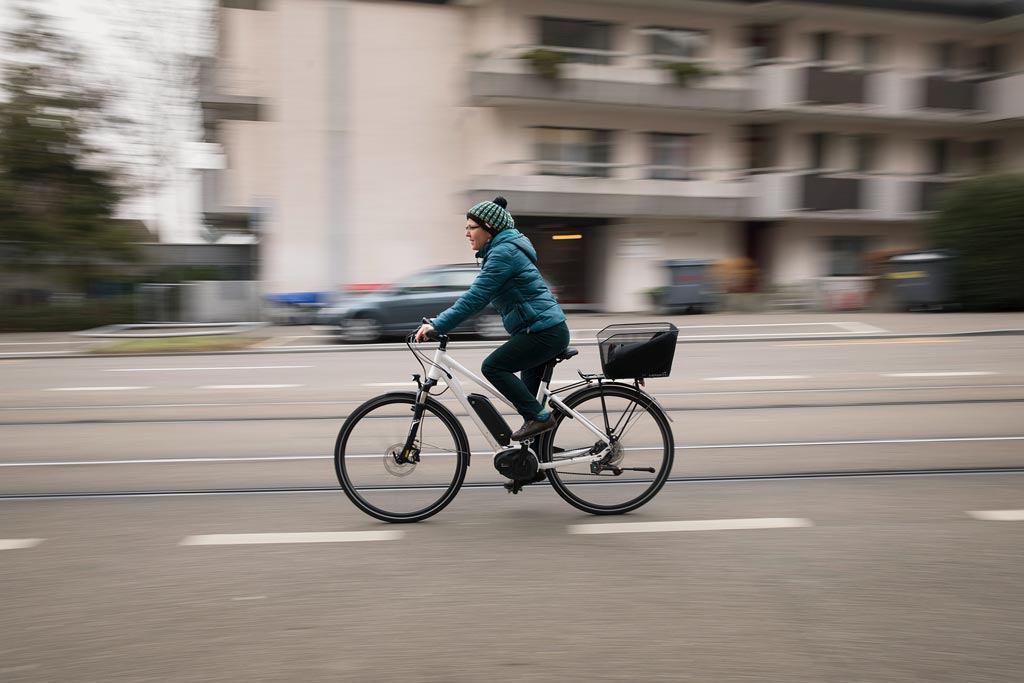 Von hier nach dort mit dem E-Bike: Das Spitex-Team Schaffhauserplatz ist für mehrere Siedlungen zuständig