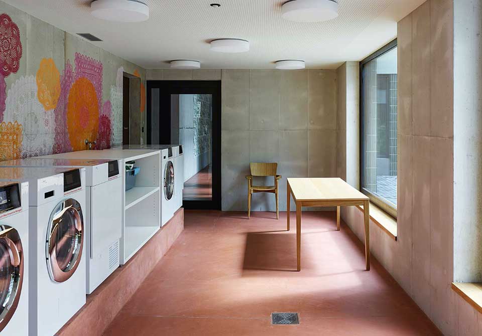 Mit der «WashMaster»-App können die Waschmaschinen in der Siedlung Erikastrasse bequem von der Wohnung aus reserviert werden.