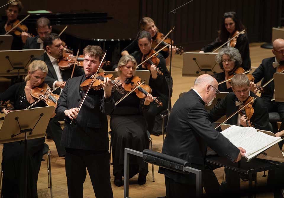 SAW-Mieter*innen kamen in den Genuss des Orpheum-Konzerts mit Timothy Ridout (Viola) in der Tonhalle Maag. Foto: zVg.