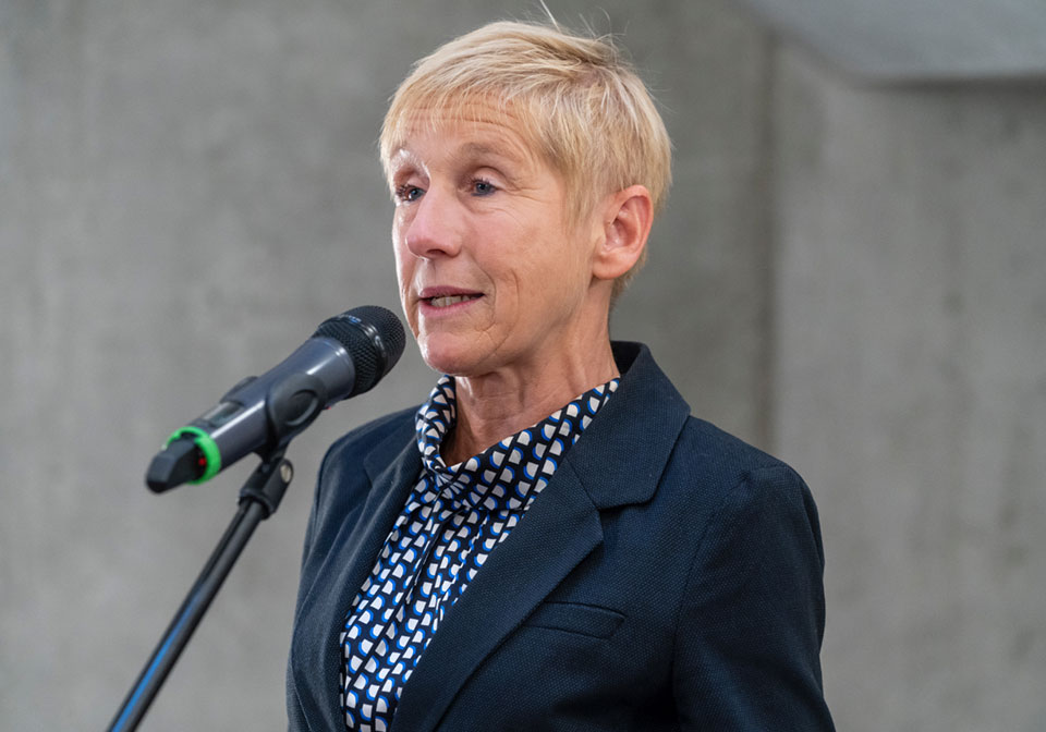 Eindrücke vom Eröffnungsfest der Siedlung Helen Keller Eindrücke vom Eröffnungsfest der Siedlung Helen Keller