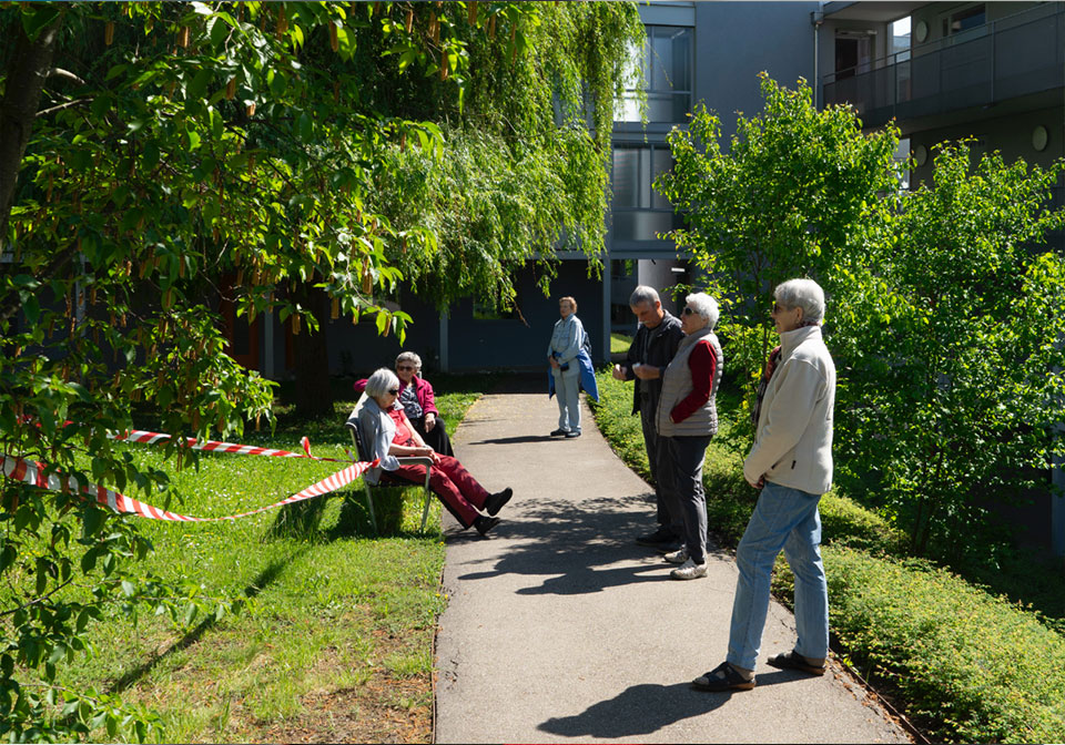 Eindrücke von den Garten- und Hofkonzerten mit Debora Vonwiller und dem Bernhard Betschart Trio. Eindrücke von den Garten- und Hofkonzerten mit Debora Vonwiller und dem Bernhard Betschart Trio.
