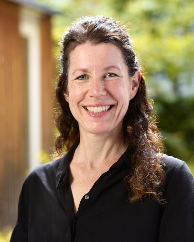 Porträt von Petra Baumberger